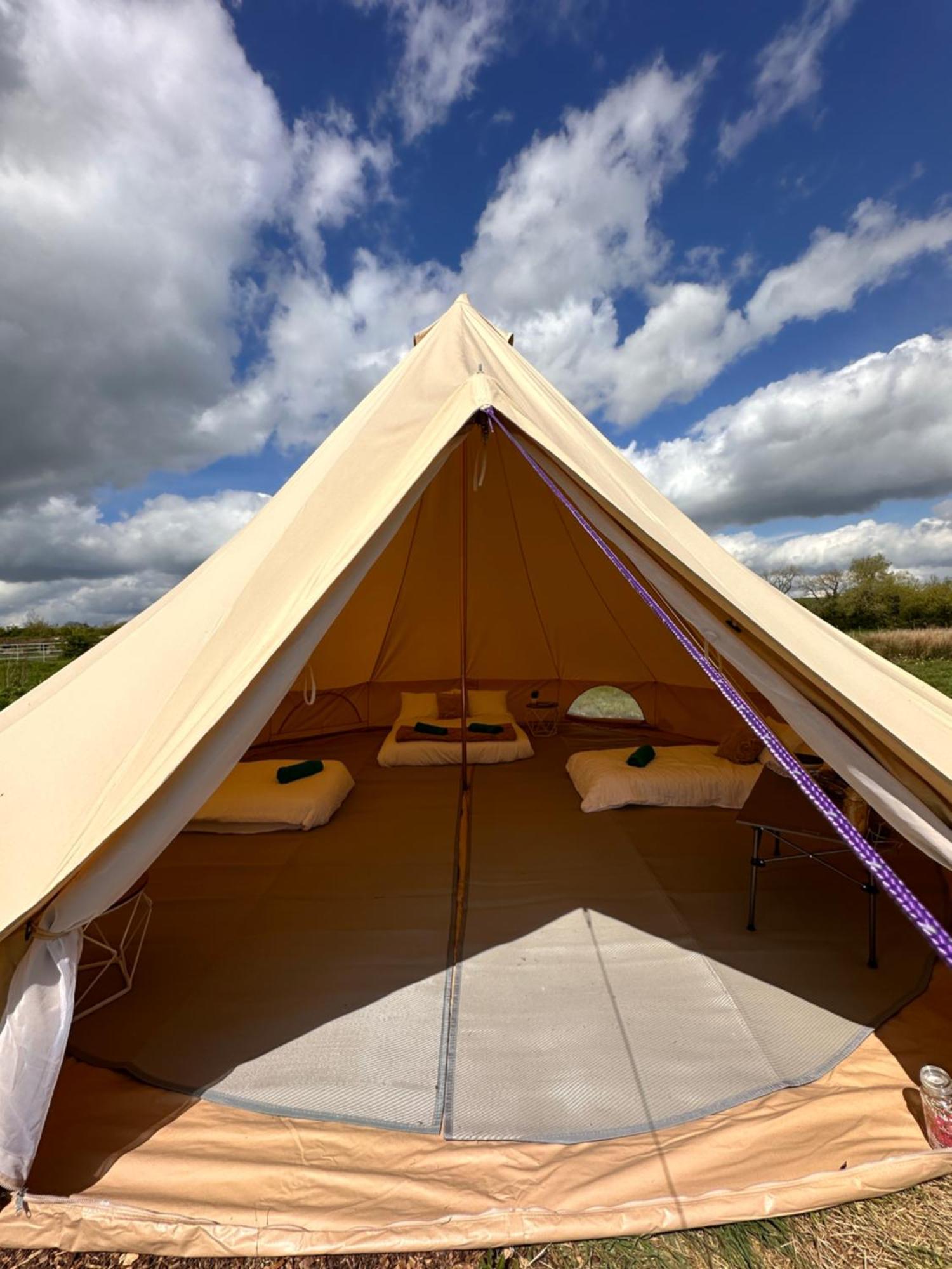 Buzzard Holt Hosting Hotel Buckingham Exterior foto